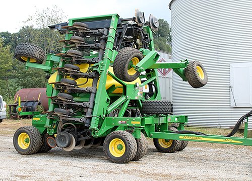 Property photo 1 - FARM EQUIPMENT WAGGONER AUCTION