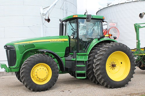Property photo 4 - FARM EQUIPMENT HAULMAN AUCTION