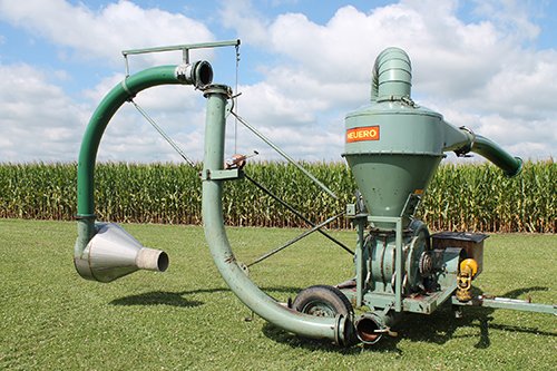 Property photo 32 - FARM EQUIPMENT HAULMAN AUCTION