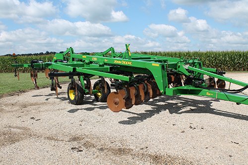 Property photo 2 - FARM EQUIPMENT HAULMAN AUCTION