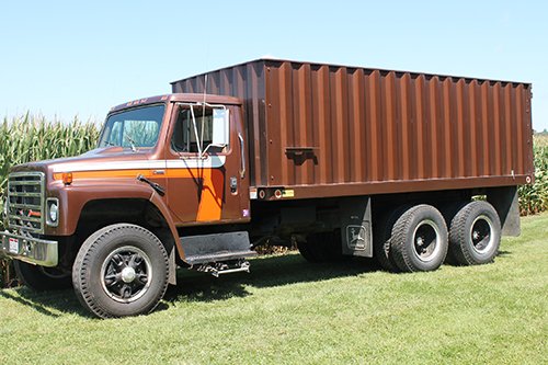 Property photo 35 - FARM EQUIPMENT HAULMAN AUCTION
