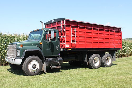 Property photo 56 - FARM EQUIPMENT HAULMAN AUCTION
