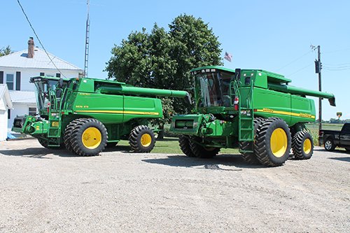 Property photo 33 - FARM EQUIPMENT HAULMAN AUCTION