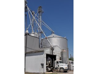 Swine operation.  Farmland has high productivity.  2013 Harvest yield was 256 bu/ac. - Swine Operation "Unit A"