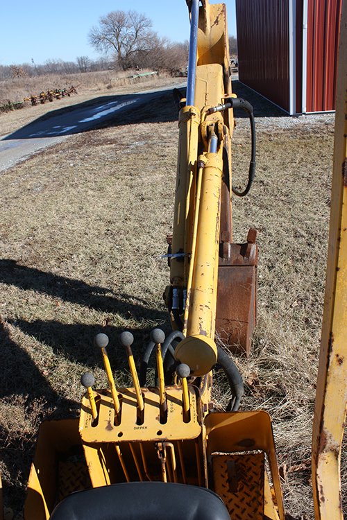 Property photo 826 - EQUIPMENT AUCTION