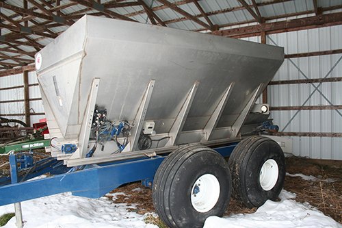 Phillips Equipment - FARM EQUIPMENT AUCTION, 2 AUCTION IN 1!!