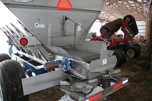 Phillips Equipment - FARM EQUIPMENT AUCTION, 2 AUCTION IN 1!!