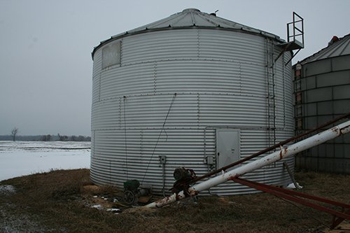 Phillips Equipment - FARM EQUIPMENT AUCTION, 2 AUCTION IN 1!!