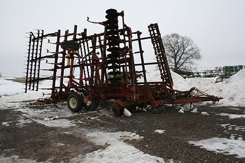 Phillips Equipment - FARM EQUIPMENT AUCTION, 2 AUCTION IN 1!!