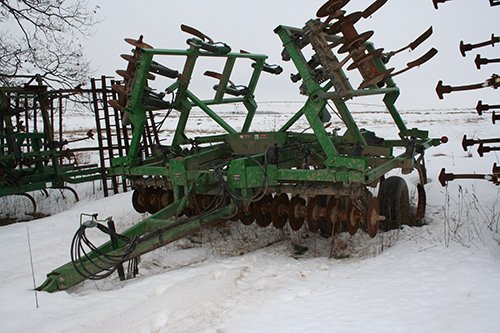 Phillips Equipment - FARM EQUIPMENT AUCTION, 2 AUCTION IN 1!!