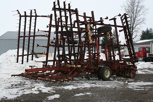 Phillips Equipment - FARM EQUIPMENT AUCTION, 2 AUCTION IN 1!!