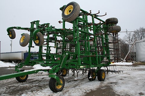 Phillips Equipment - FARM EQUIPMENT AUCTION, 2 AUCTION IN 1!!