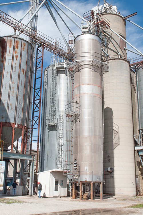 Property photo 48 - FERTILIZER EQUIPMENT AUCTION, Harvest Land Co-Op - 2 Locations, Same Day