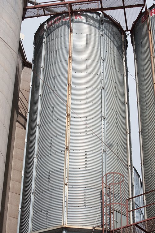 Property photo 11 - FERTILIZER EQUIPMENT AUCTION, Harvest Land Co-Op - 2 Locations, Same Day
