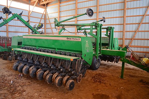 Property photo 11 - SURPLUS FARM & TRUCKING EQUIPMENT AUCTION IN CRAWFORD COUNTY