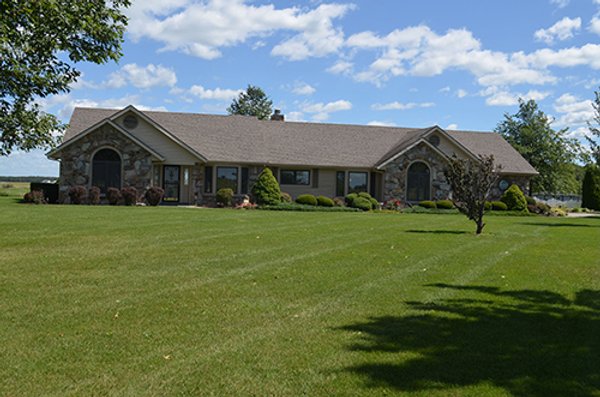 ESTATE AUCTION - Immaculate Executive Style Home in East Allen County