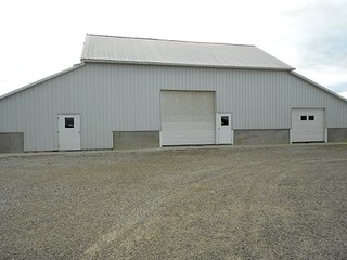 main barn - REAL ESTATE AUCTION-25 ACRES OFFERED IN 2 TRACTS IN NE ALLEN COUNTY