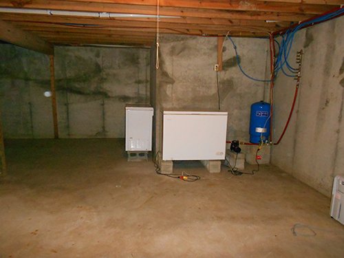 dry basement - REAL ESTATE AUCTION-25 ACRES OFFERED IN 2 TRACTS IN NE ALLEN COUNTY
