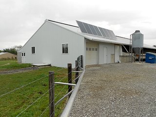 Veal Barn - REAL ESTATE AUCTION-25 ACRES OFFERED IN 2 TRACTS IN NE ALLEN COUNTY
