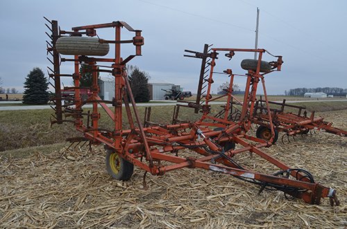 Property photo 81 - FARM EQUIPMENT AUCTION