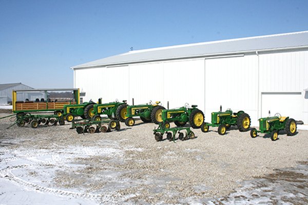 Area Farmers & Contractors Equipment Auction