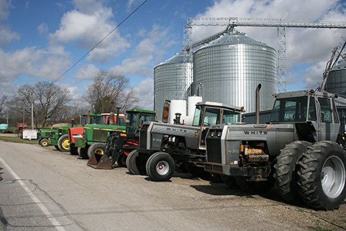 Property photo 121 - FARMERS GRAIN & AG LLC EXTRA FARM EQUIPMENT AUCTION IN VAN WERT COUNTY
