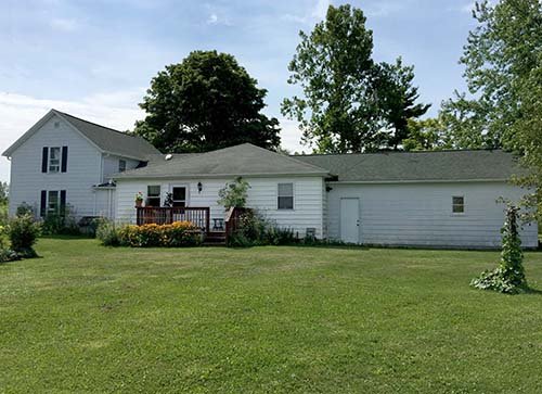 Property photo 1 - REAL ESTATE AUCTION - 1.5 STORY COUNTRY HOME ON 1.76 ACRES IN NOBLE COUNTY, INDIANA