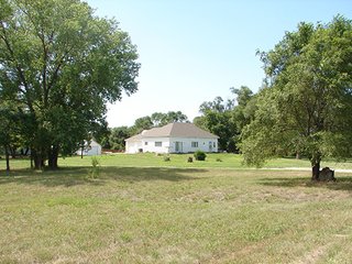 Tract 4 - NEBRASKA LAND AUCTION - 723+/- ACRES OFFERED IN 5 TRACTS IN HOWARD COUNTY, NEBRASKA