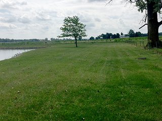 Property photo 9 - REAL ESTATE AUCTION - 3 BDRM HOME ON 1.78 ACRE LOT W/POND IN ALLEN CO., IN