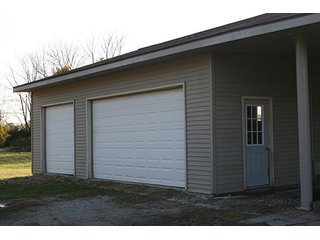 Property photo 4 - REAL ESTATE & PERSONAL PROPERTY AUCTION IN WHITLEY COUNTY, INDIANA