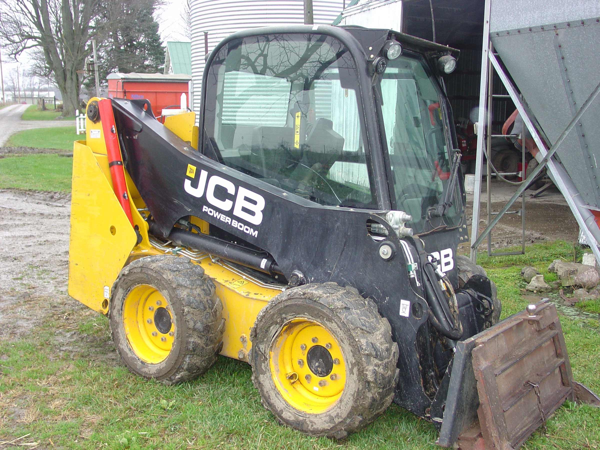 Property photo 1 - FARM EQUIPMENT RETIREMENT AUCTION IN DEKALB COUNTY, INDIANA