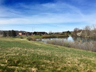 14.8+/- Acres bare land in Columbia City, Indiana.  3+/- Acre pond.

Parcel ID:  92-06-12-000-102.000-004 - Bare Land