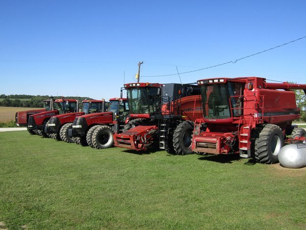 FARM EQUIPMENT AUCTION IN FULTON COUNTY, ILLINOIS