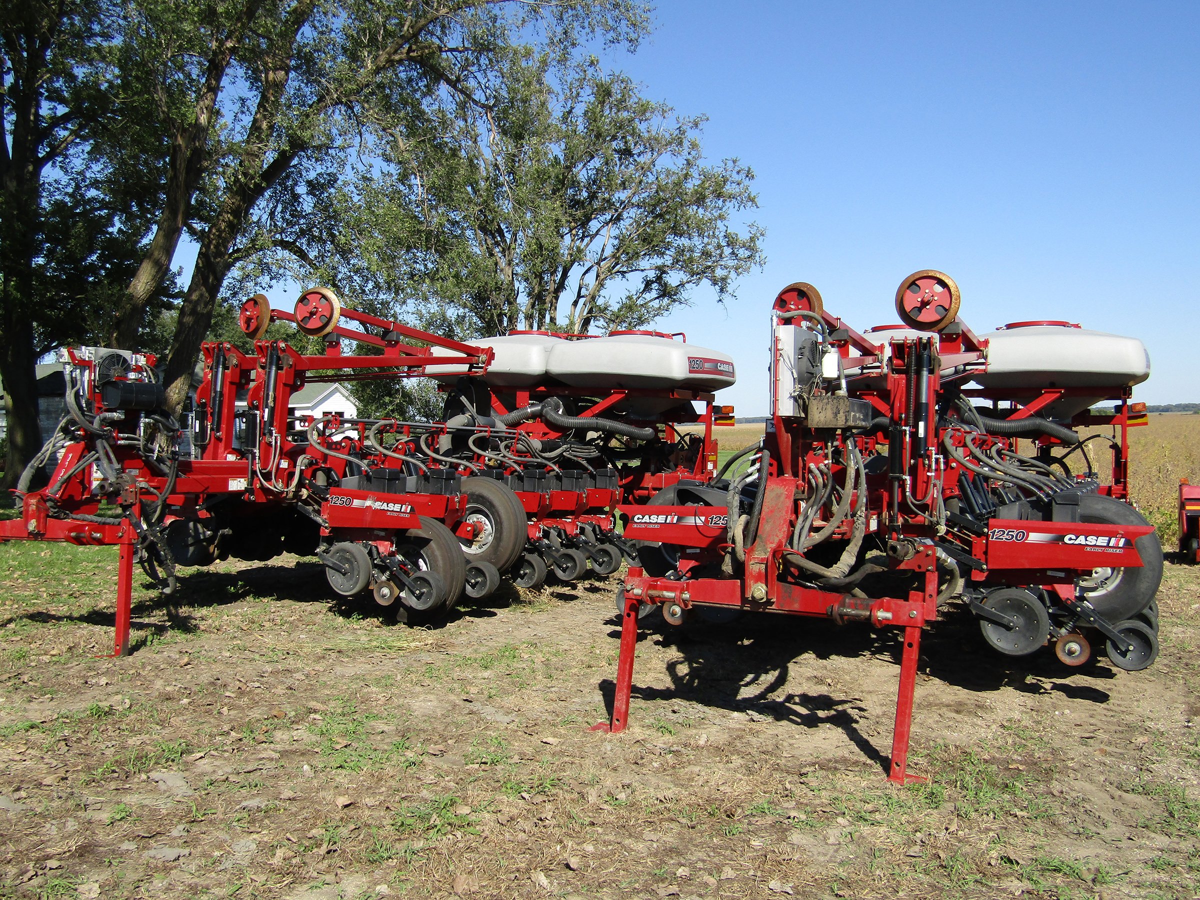 Property photo 97 - FARM EQUIPMENT AUCTION IN FULTON COUNTY, ILLINOIS
