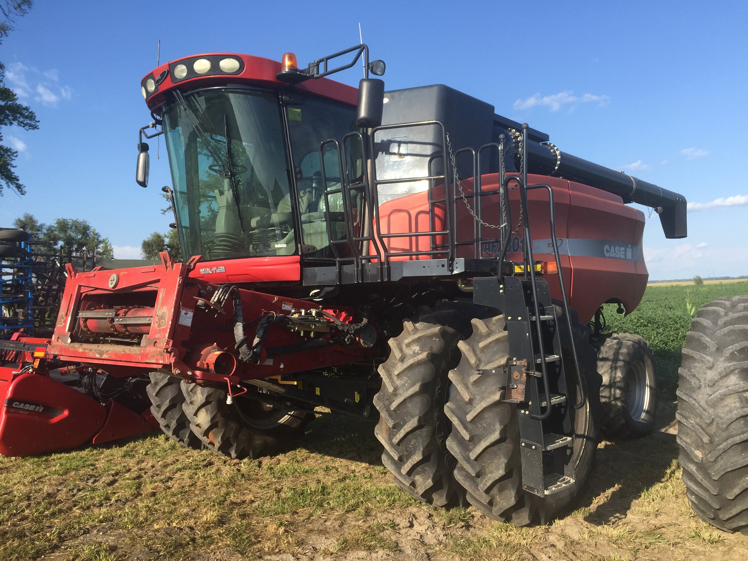 Property photo 54 - FARM EQUIPMENT AUCTION IN FULTON COUNTY, ILLINOIS
