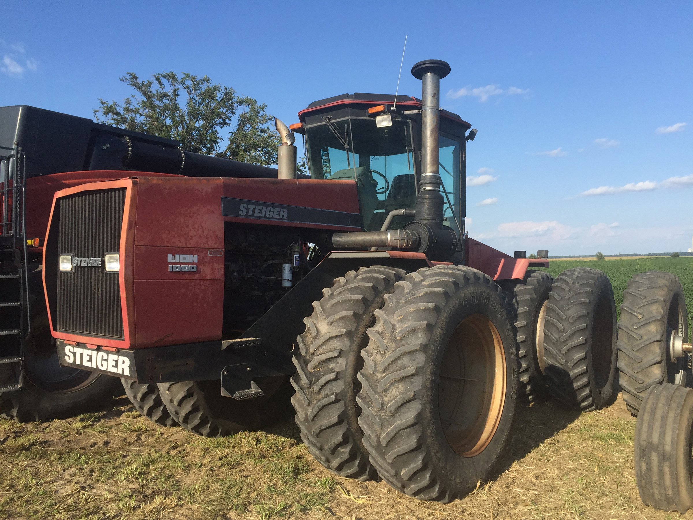 Property photo 115 - FARM EQUIPMENT AUCTION IN FULTON COUNTY, ILLINOIS