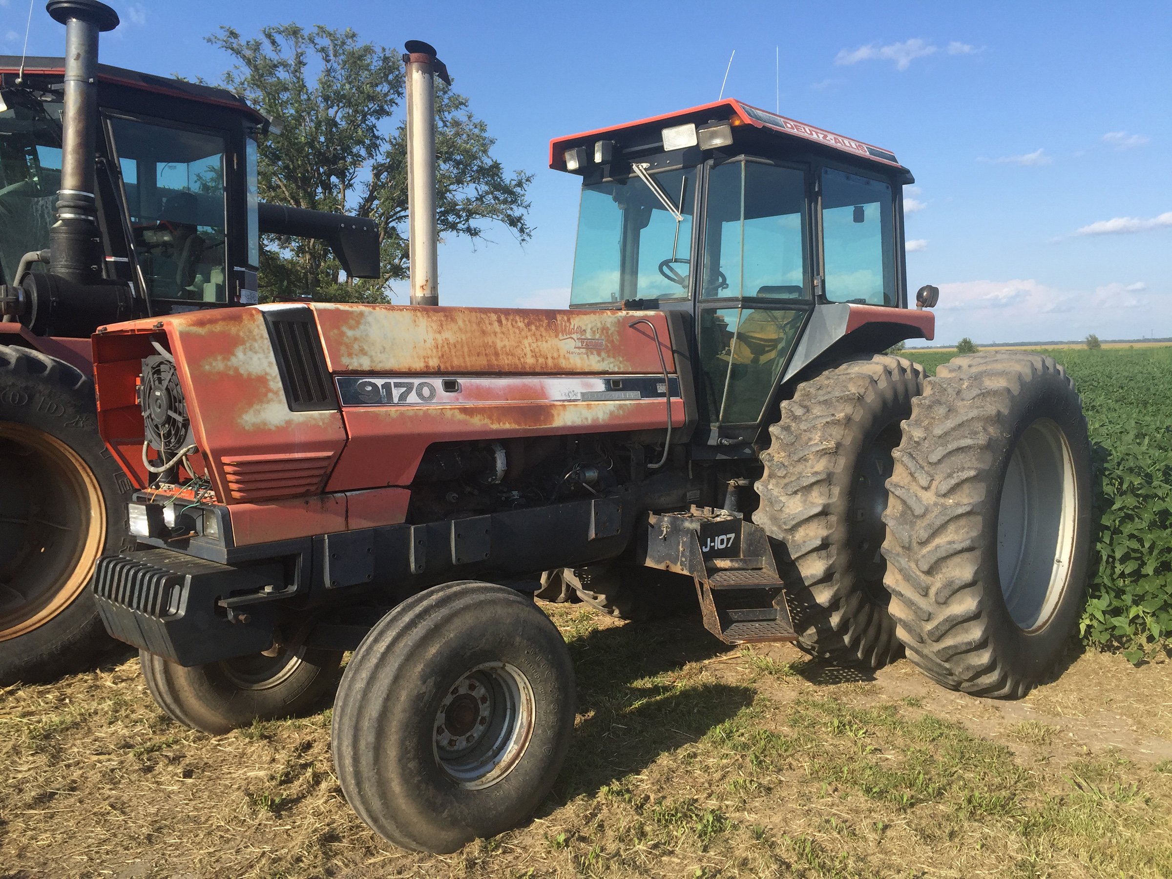 Property photo 42 - FARM EQUIPMENT AUCTION IN FULTON COUNTY, ILLINOIS