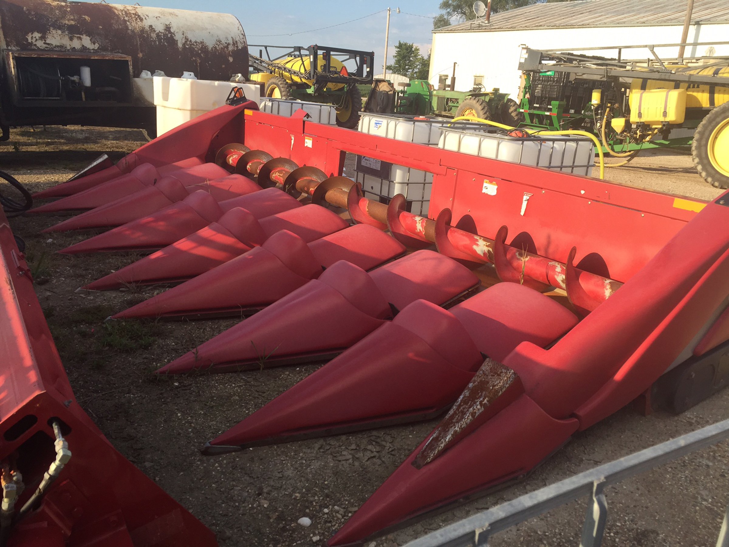 Property photo 81 - FARM EQUIPMENT AUCTION IN FULTON COUNTY, ILLINOIS