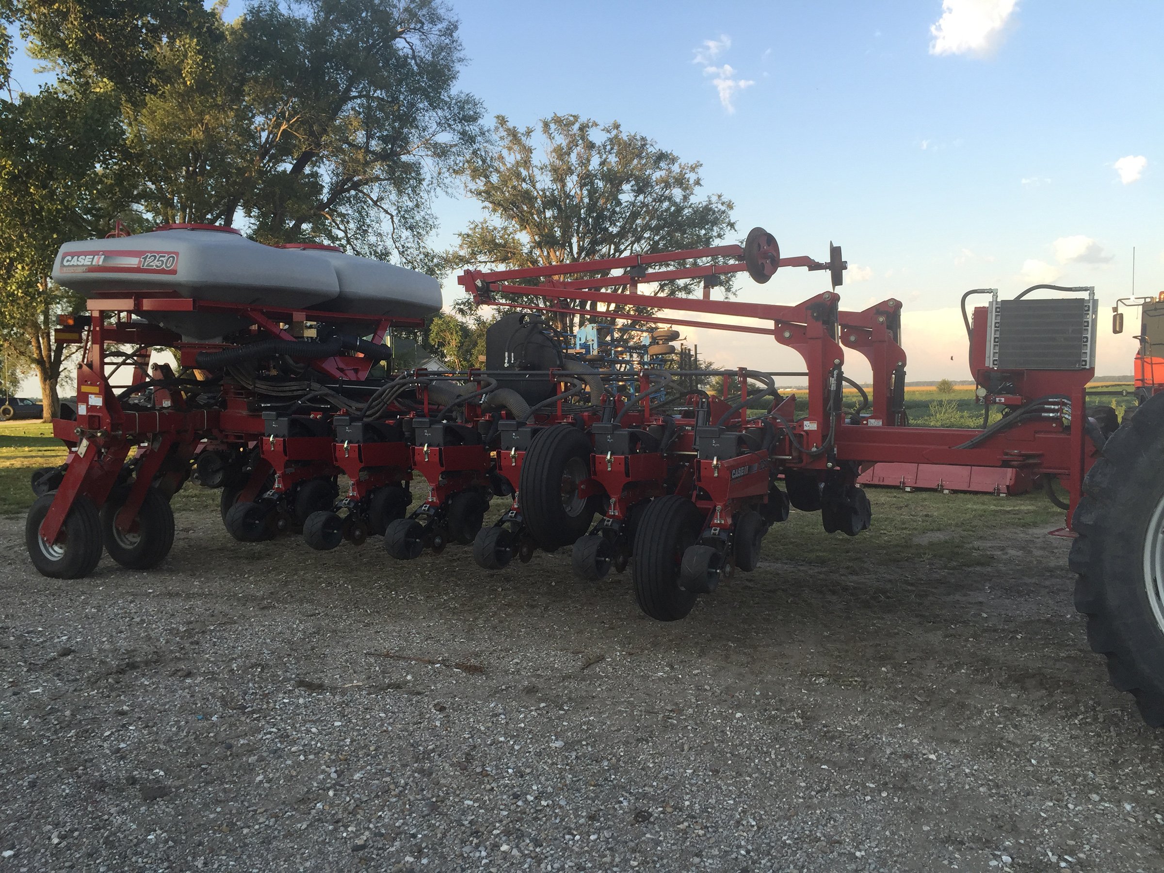 Property photo 76 - FARM EQUIPMENT AUCTION IN FULTON COUNTY, ILLINOIS