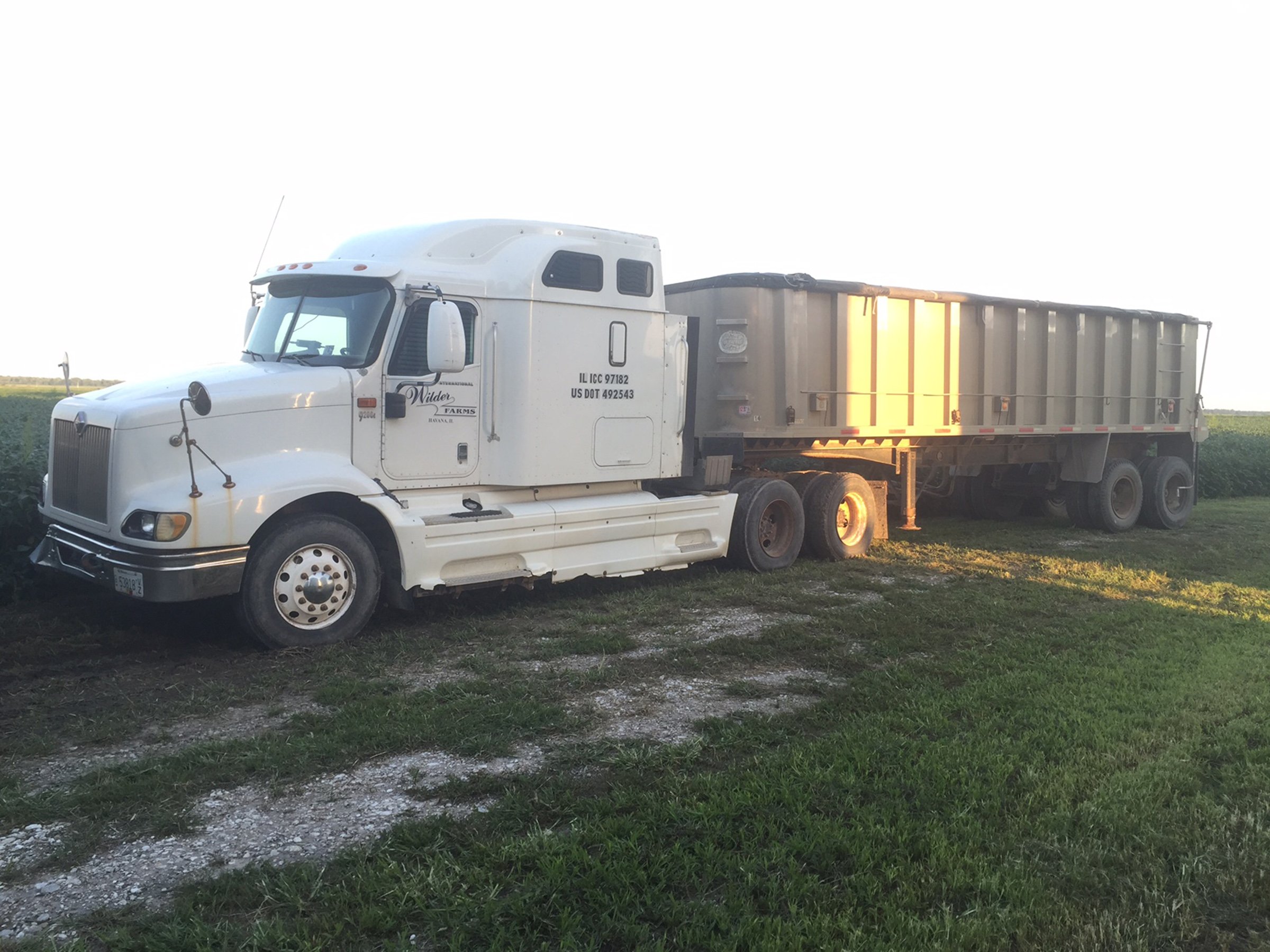 Property photo 4 - FARM EQUIPMENT AUCTION IN FULTON COUNTY, ILLINOIS