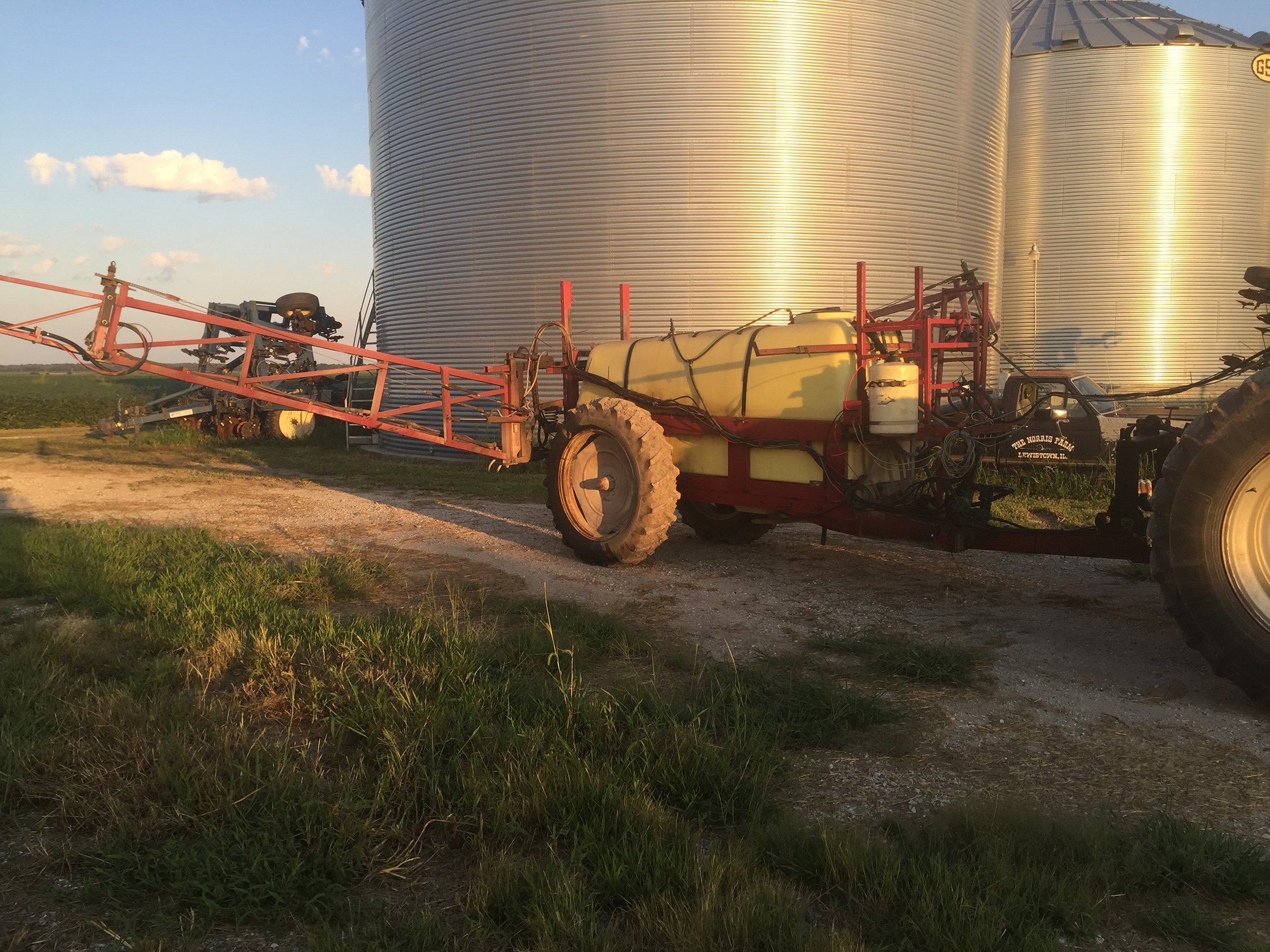 Property photo 11 - FARM EQUIPMENT AUCTION IN FULTON COUNTY, ILLINOIS