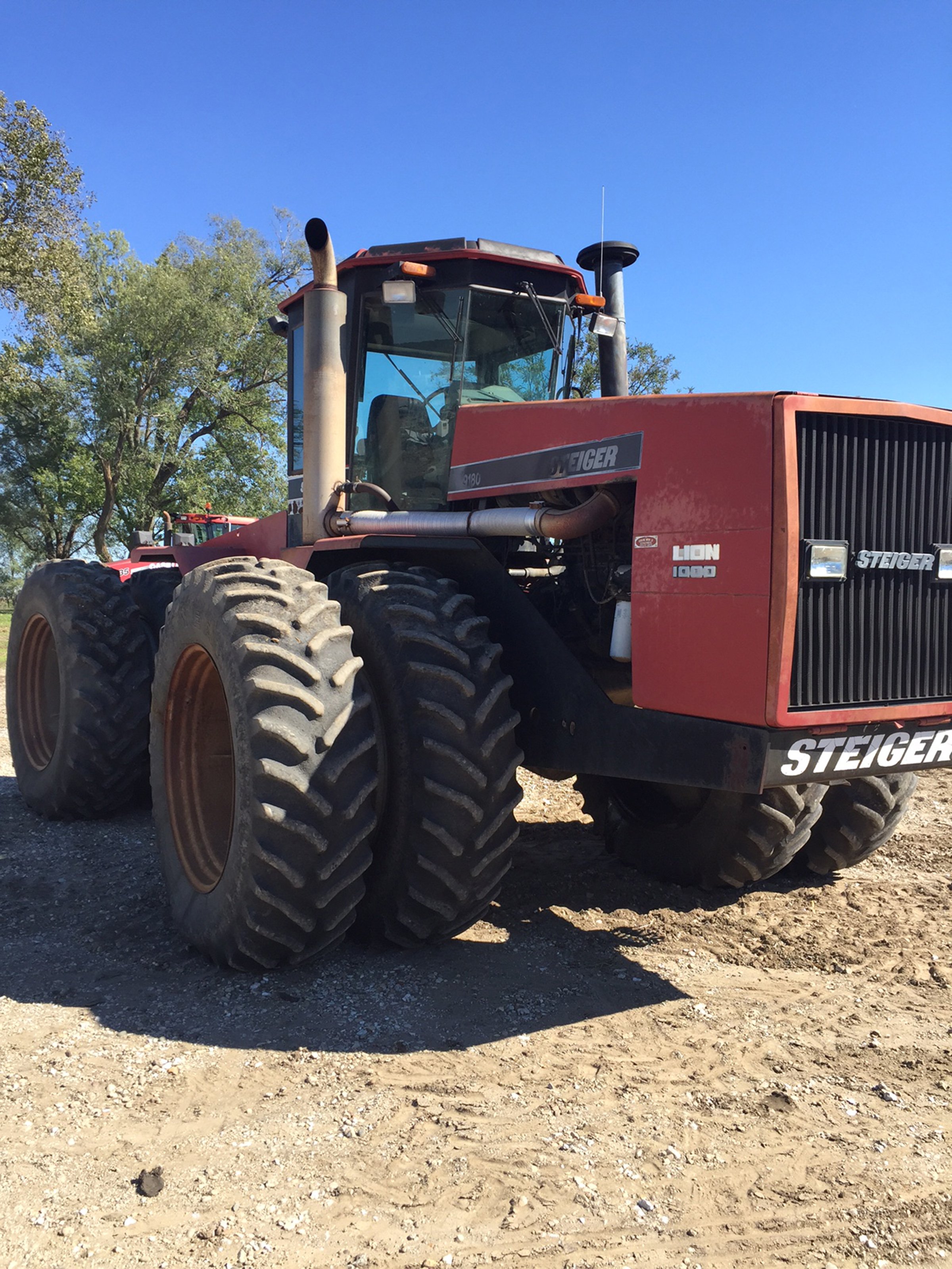 Property photo 93 - FARM EQUIPMENT AUCTION IN FULTON COUNTY, ILLINOIS
