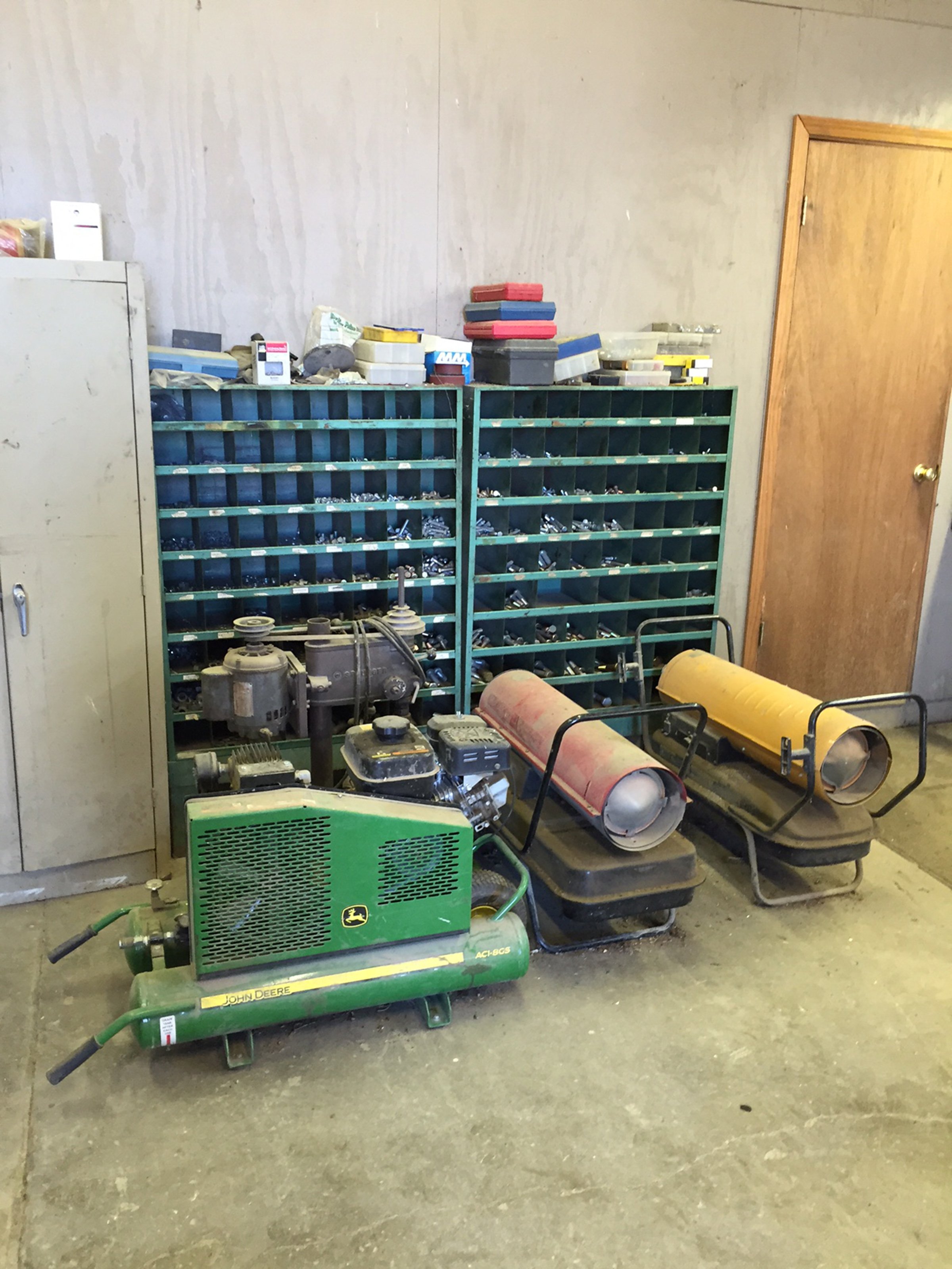 Property photo 61 - FARM EQUIPMENT AUCTION IN FULTON COUNTY, ILLINOIS