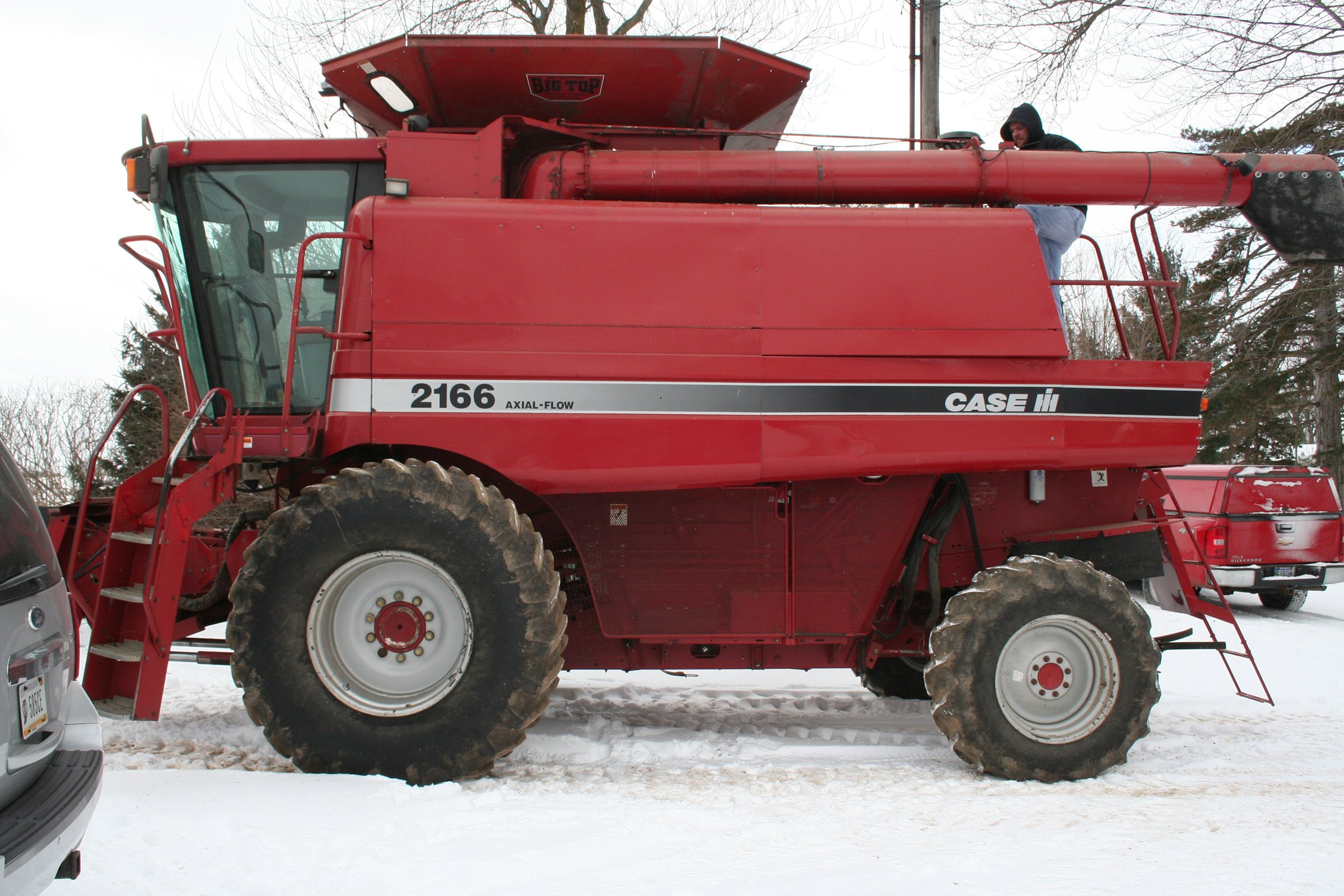 Property photo 1 - FARM EQUIPMENT AUCTION IN CALHOUN COUNTY, MICHIGAN