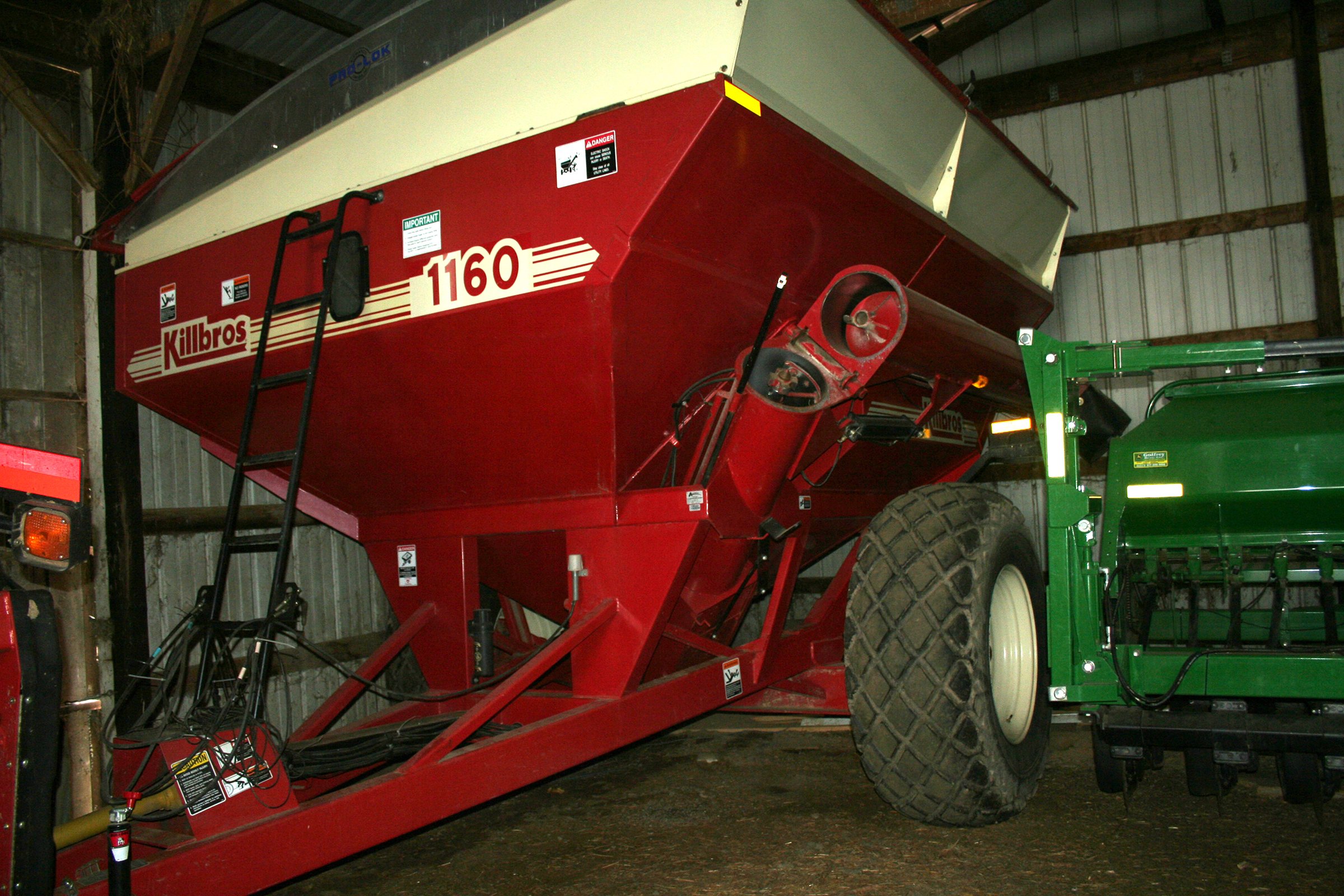 Property photo 27 - FARM EQUIPMENT AUCTION IN CALHOUN COUNTY, MICHIGAN
