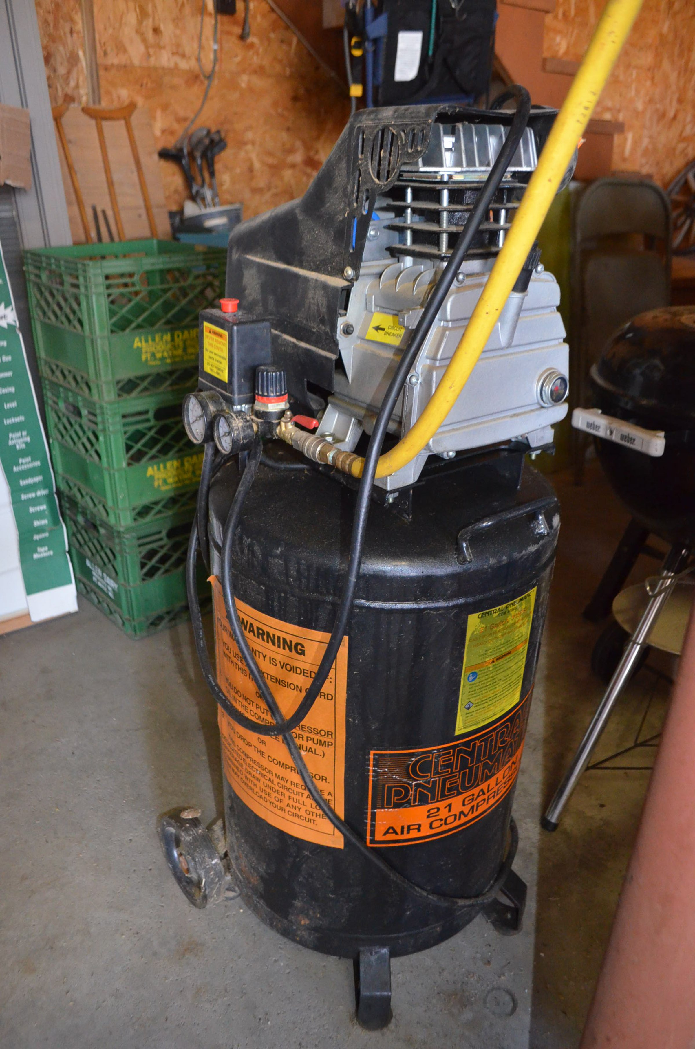 Property photo 17 - LARGE COLLECTIBLE & ANTIQUE AUCTION IN ALLEN COUNTY, INDIANA