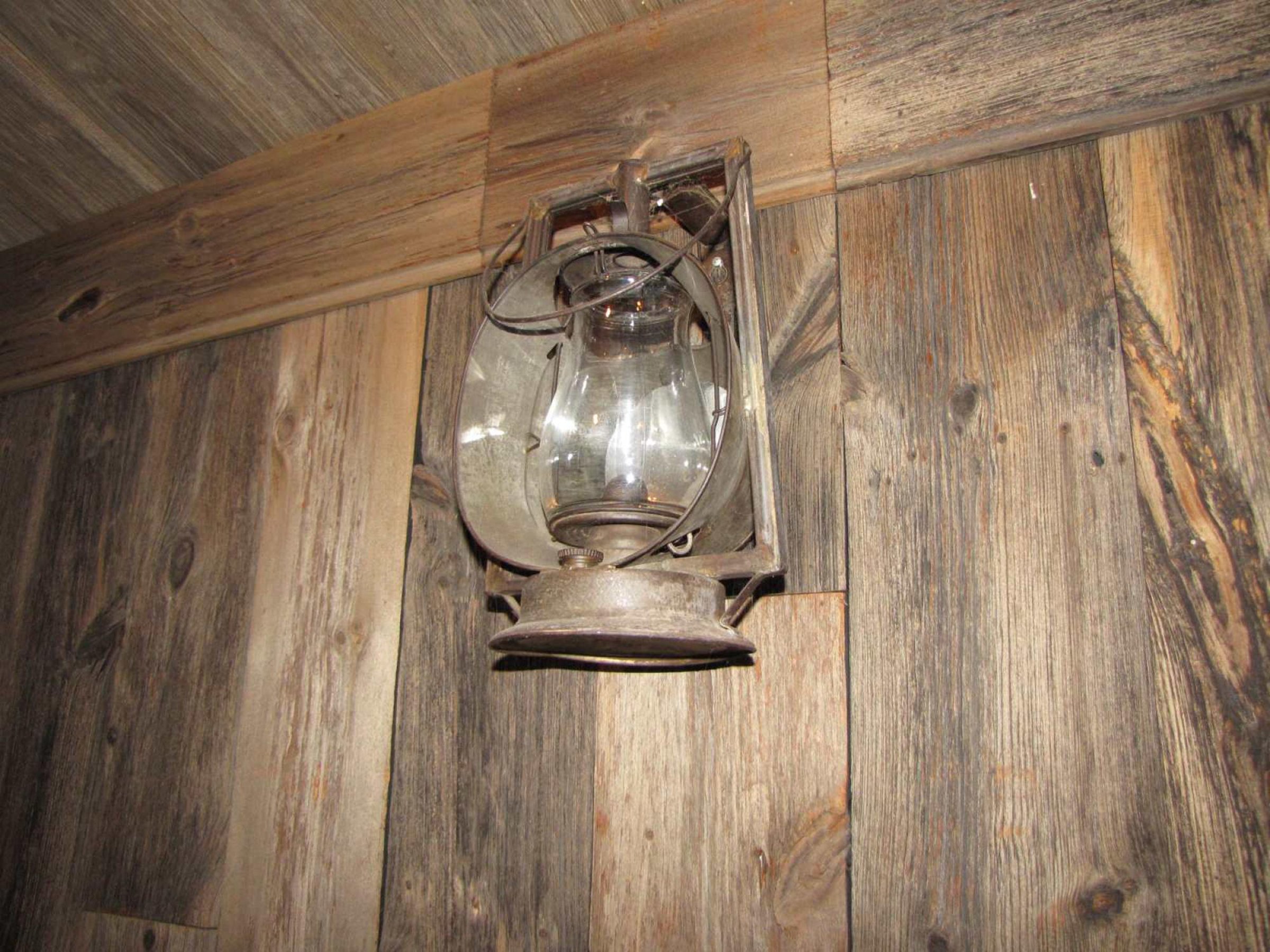 Property photo 101 - LARGE COLLECTIBLE & ANTIQUE AUCTION IN ALLEN COUNTY, INDIANA