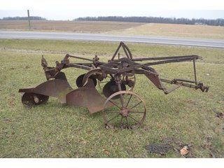 Property photo 39 - PERSONAL PROPERTY & ANTIQUE TRACTORS AUCTION IN HUNTINGTON COUNTY, INDIANA