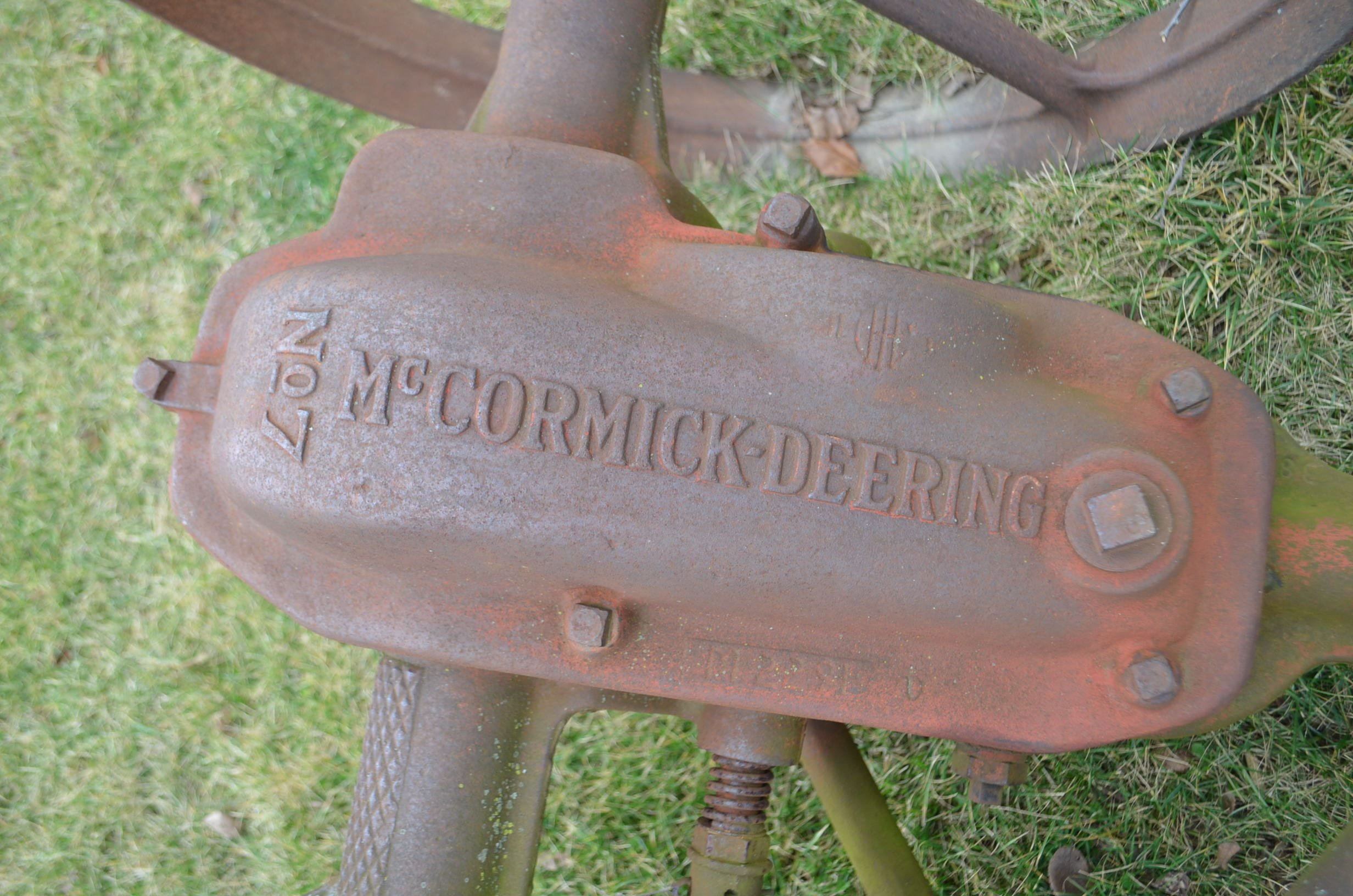 Property photo 35 - PERSONAL PROPERTY & ANTIQUE TRACTORS AUCTION IN HUNTINGTON COUNTY, INDIANA