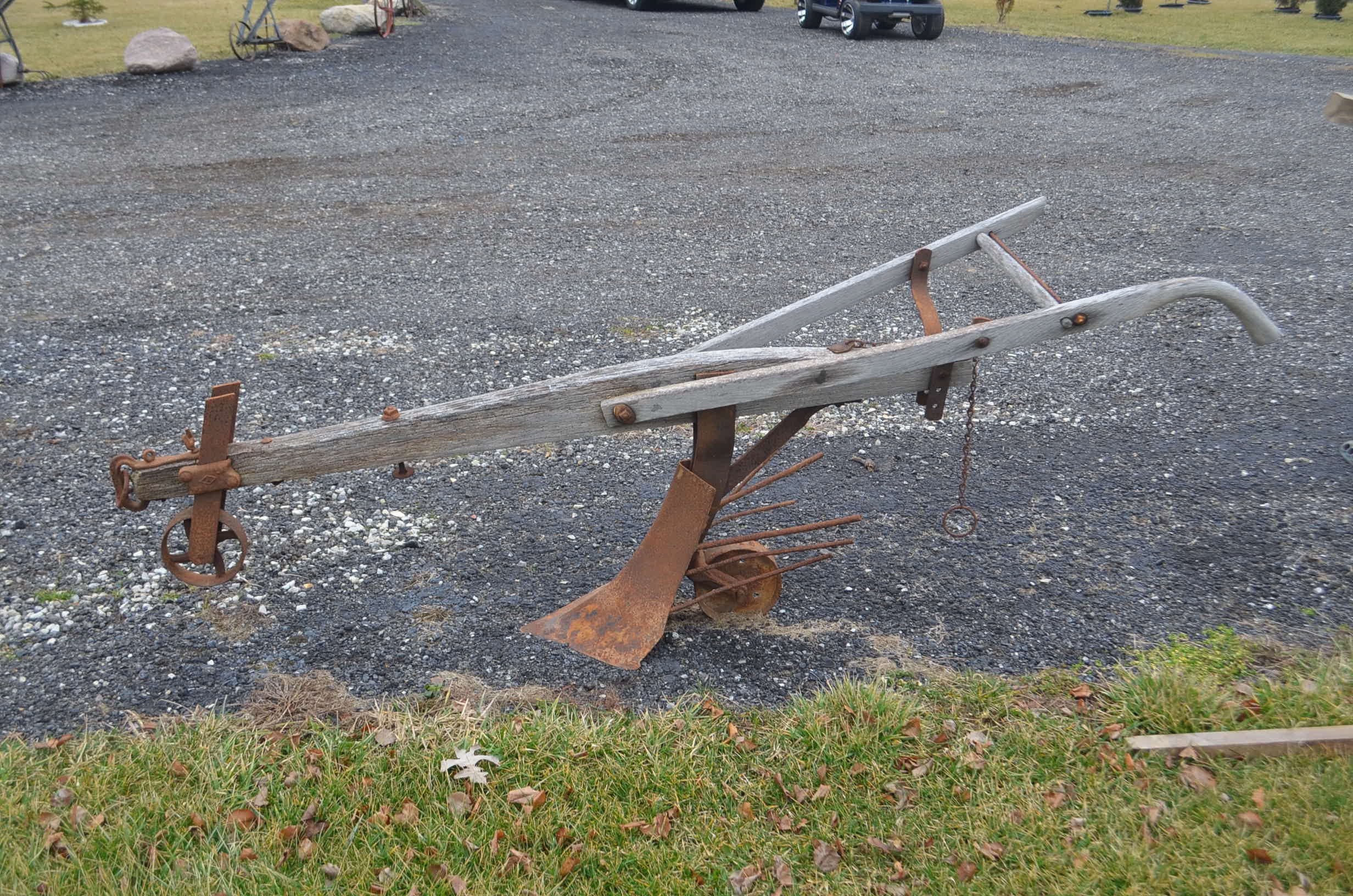Property photo 38 - PERSONAL PROPERTY & ANTIQUE TRACTORS AUCTION IN HUNTINGTON COUNTY, INDIANA
